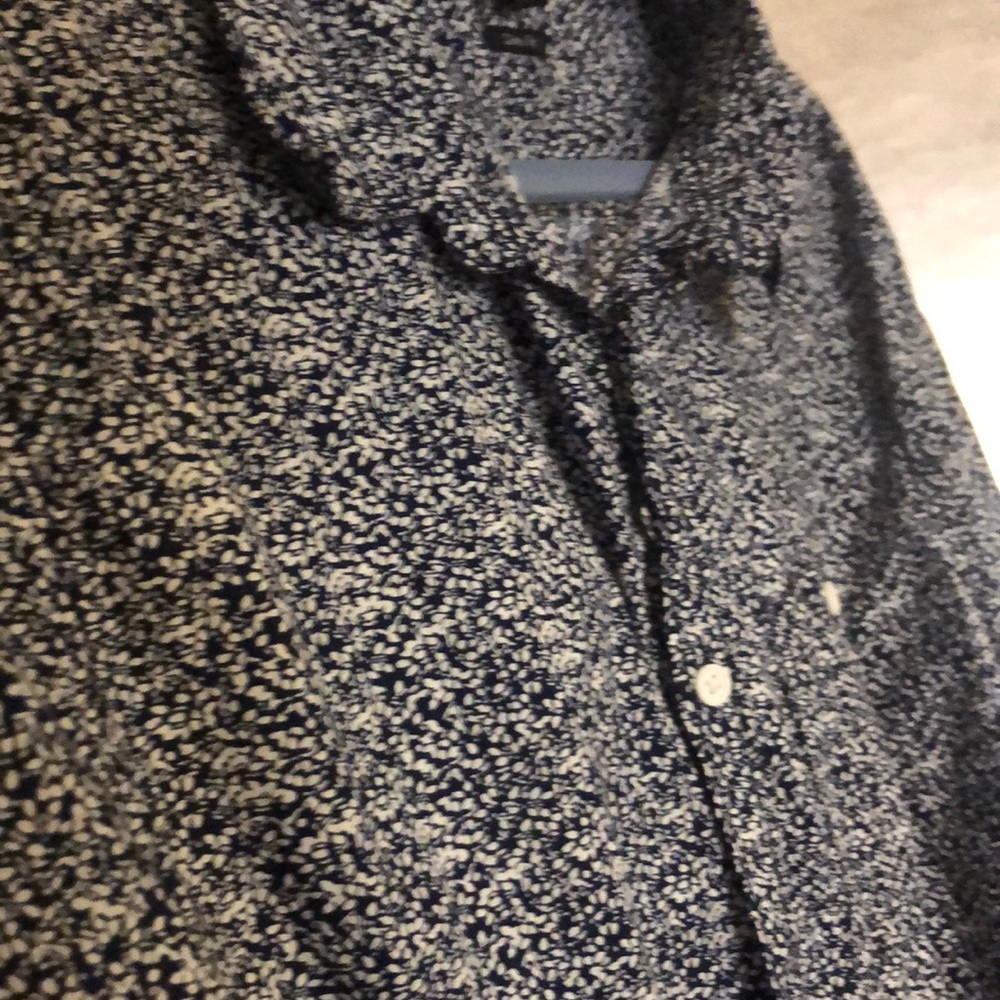 Long sleeve button down - Picture 2 of 3